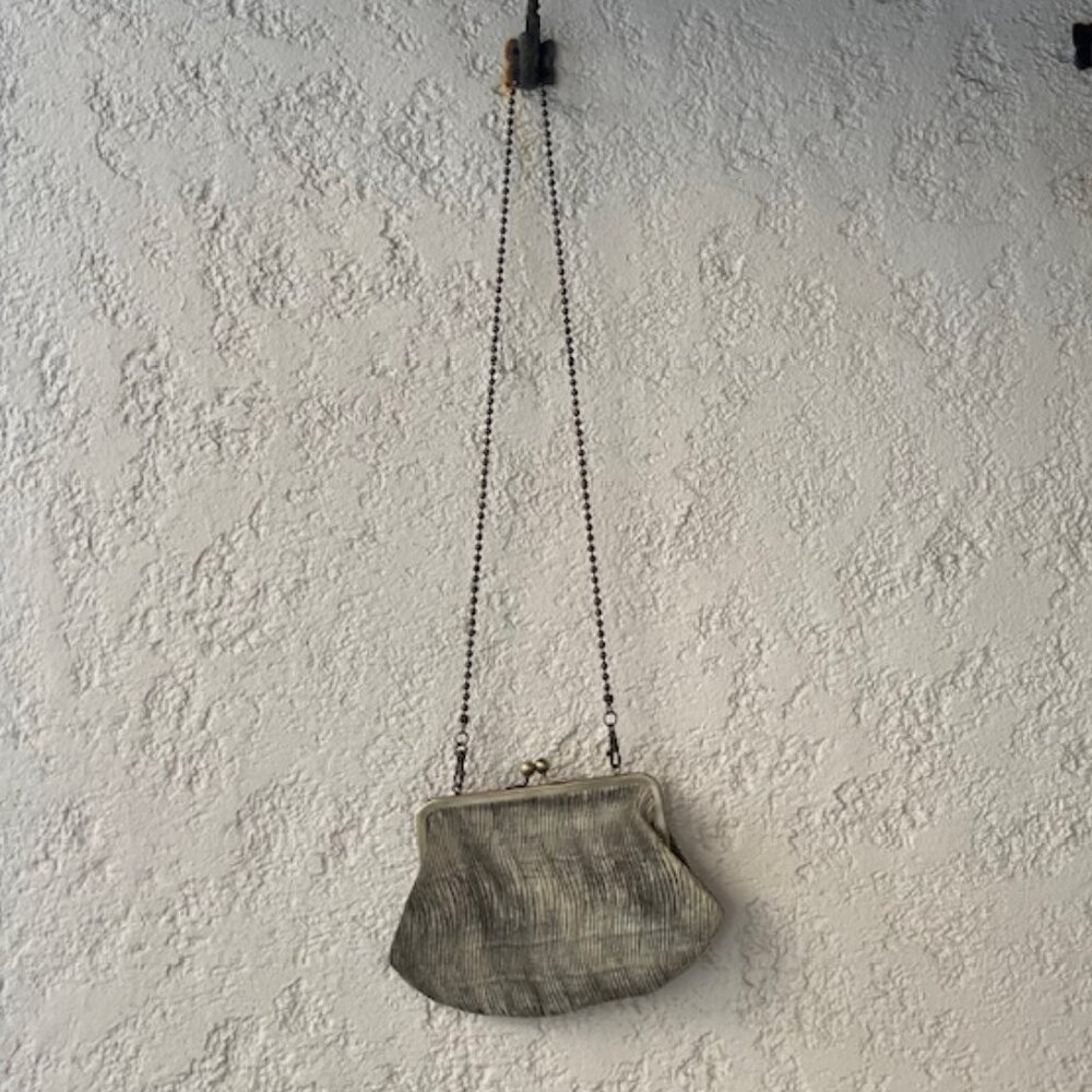 Clutch Purse / Crossbody Bag - like new - Picture 5 of 5